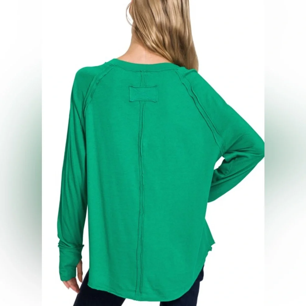 NWT Zenana Hot Fuchsia Cotton Raglan Long Sleeve Thumbhole Oversized Top - Picture 3 of 3